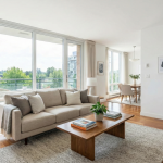 צילום סלון של דירה למכירה או להשכרה